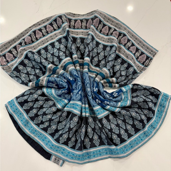 LOFT soft knit tapestry kimono wrap in blue hues - Picture 9 of 10